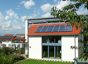 Niedrigenergiehaus-Siedlung „Hofanlage Brombeerweg“ zur Weltausstellung EXPO